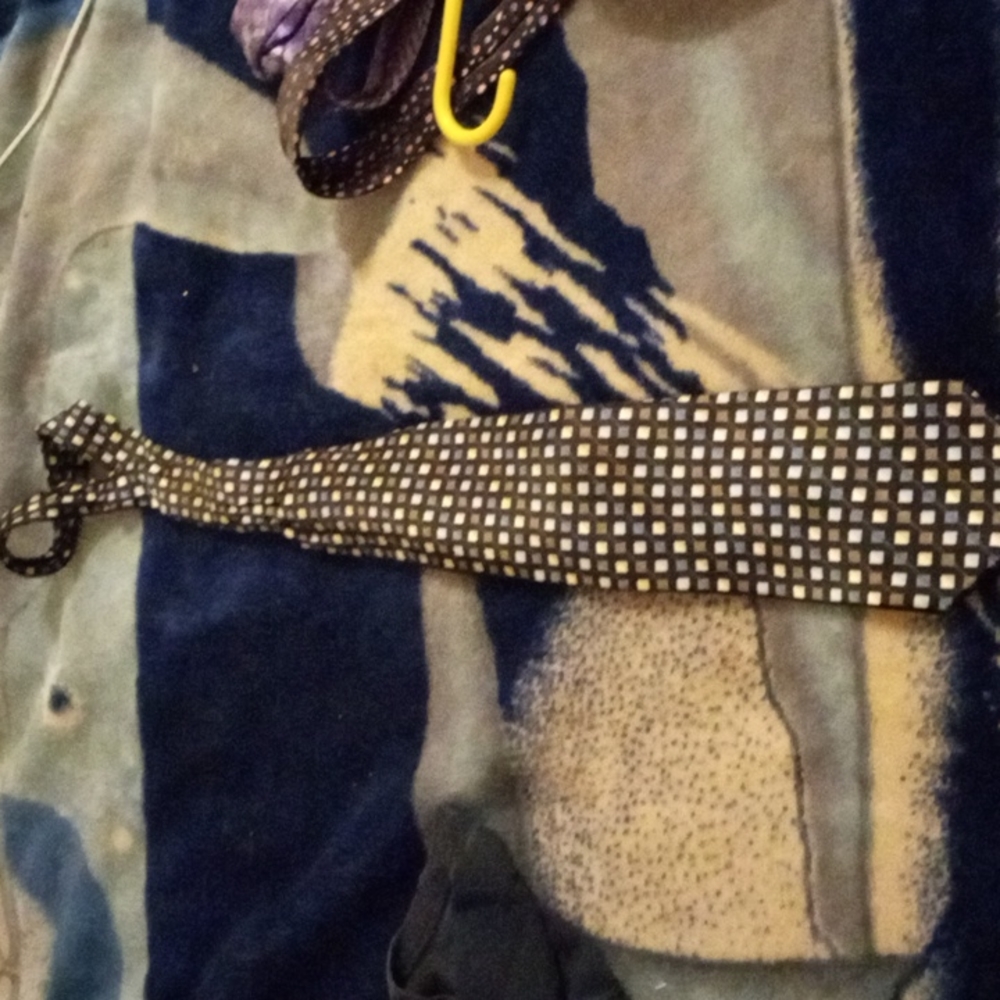 Men multiple different name ties